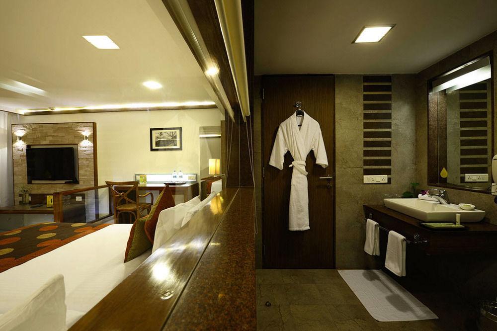 לונבלה The Dukes Retreat Khandala מראה חיצוני תמונה