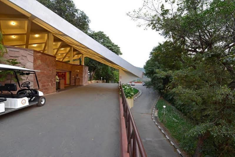 לונבלה The Dukes Retreat Khandala מראה חיצוני תמונה